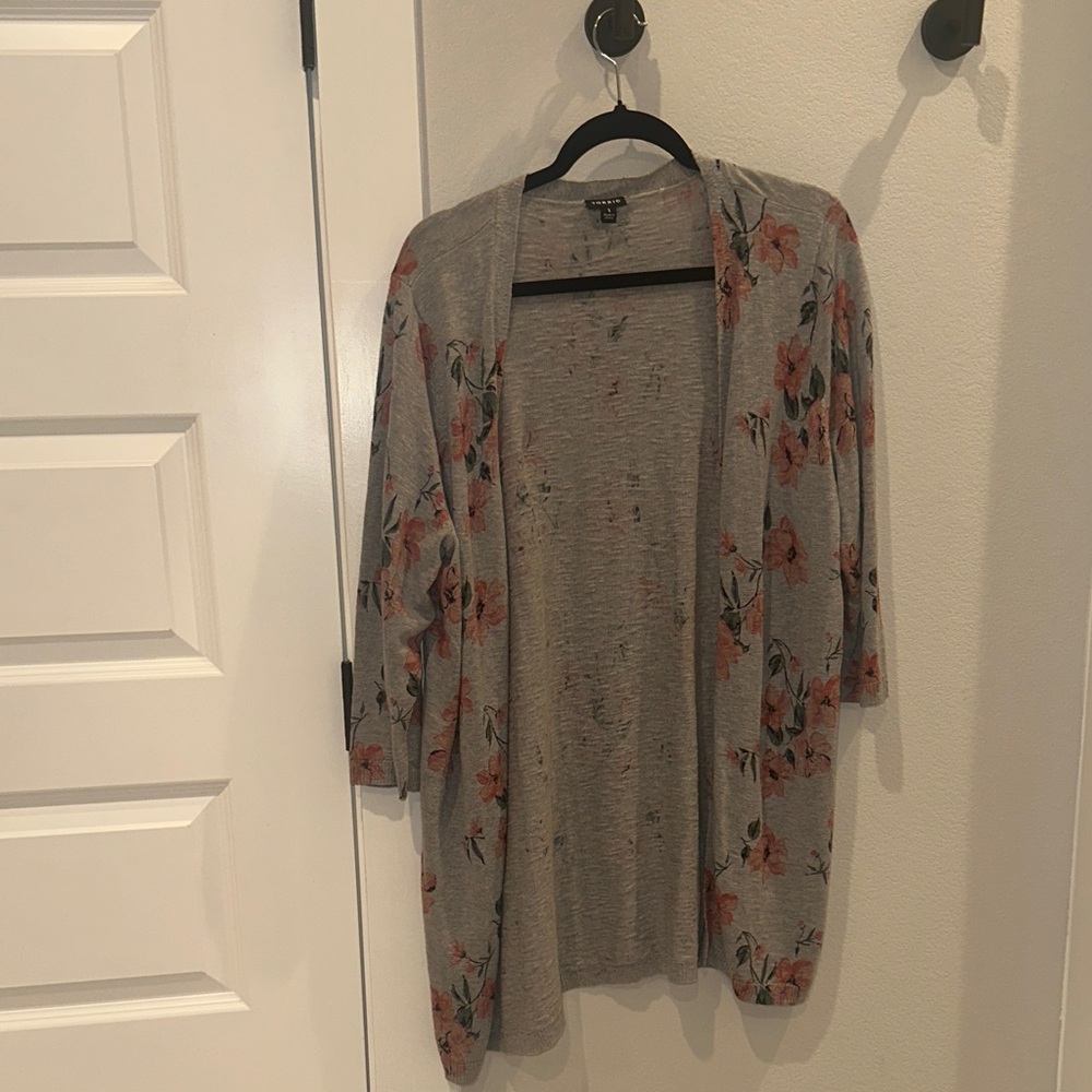 VGUC Women’s Floral Flower Print Gray Sweater Open Cardigan Size 1x Plus